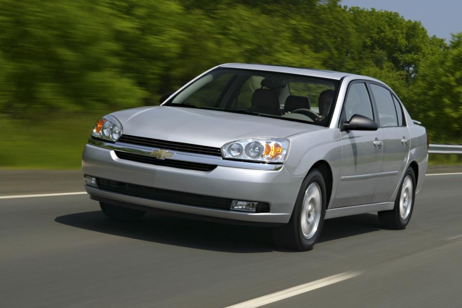  Chevrolet Malibu 2004 года  (фото 32 из 72)